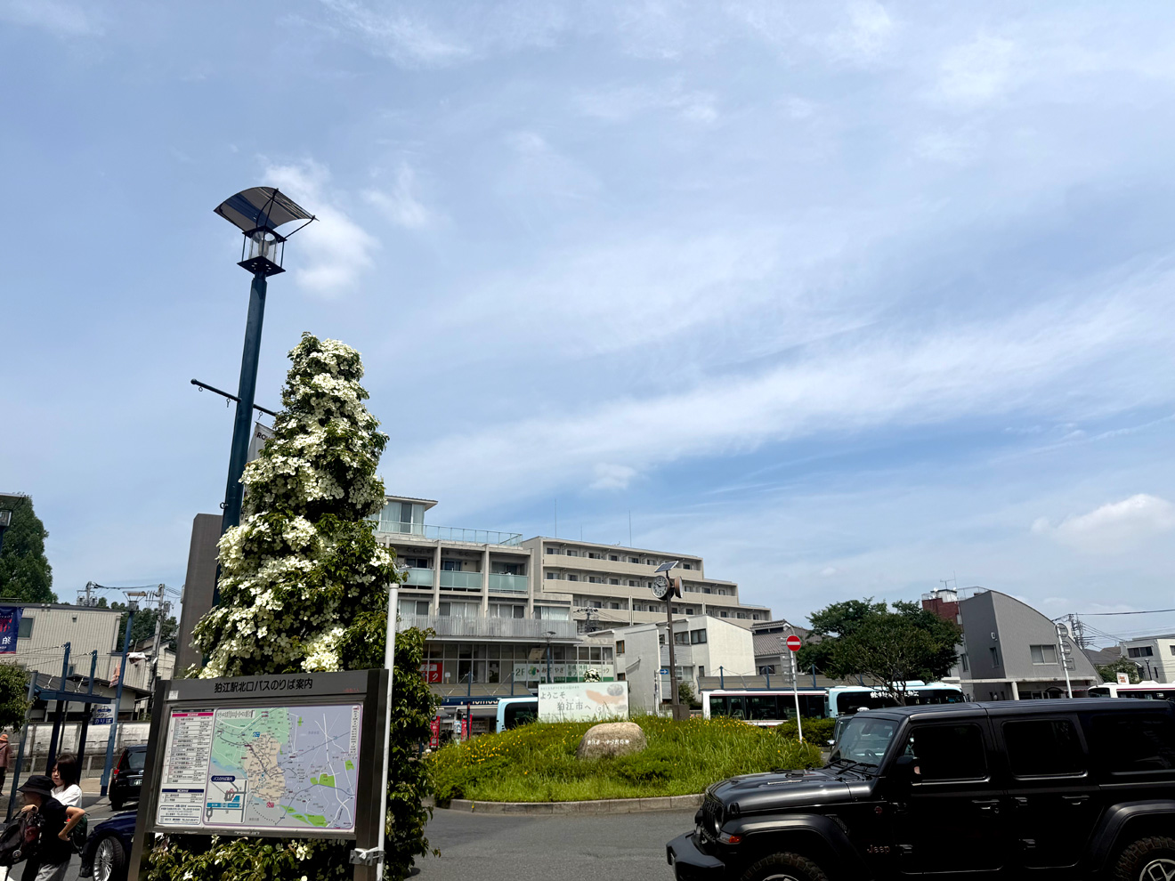 狛江駅前のロータリー