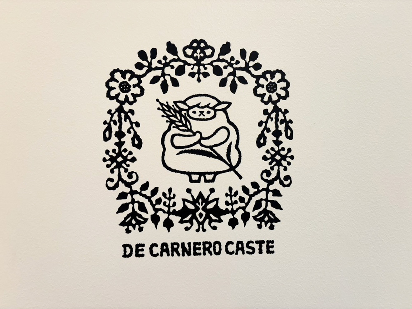 「DE CARNERO CASTE」のロゴ
