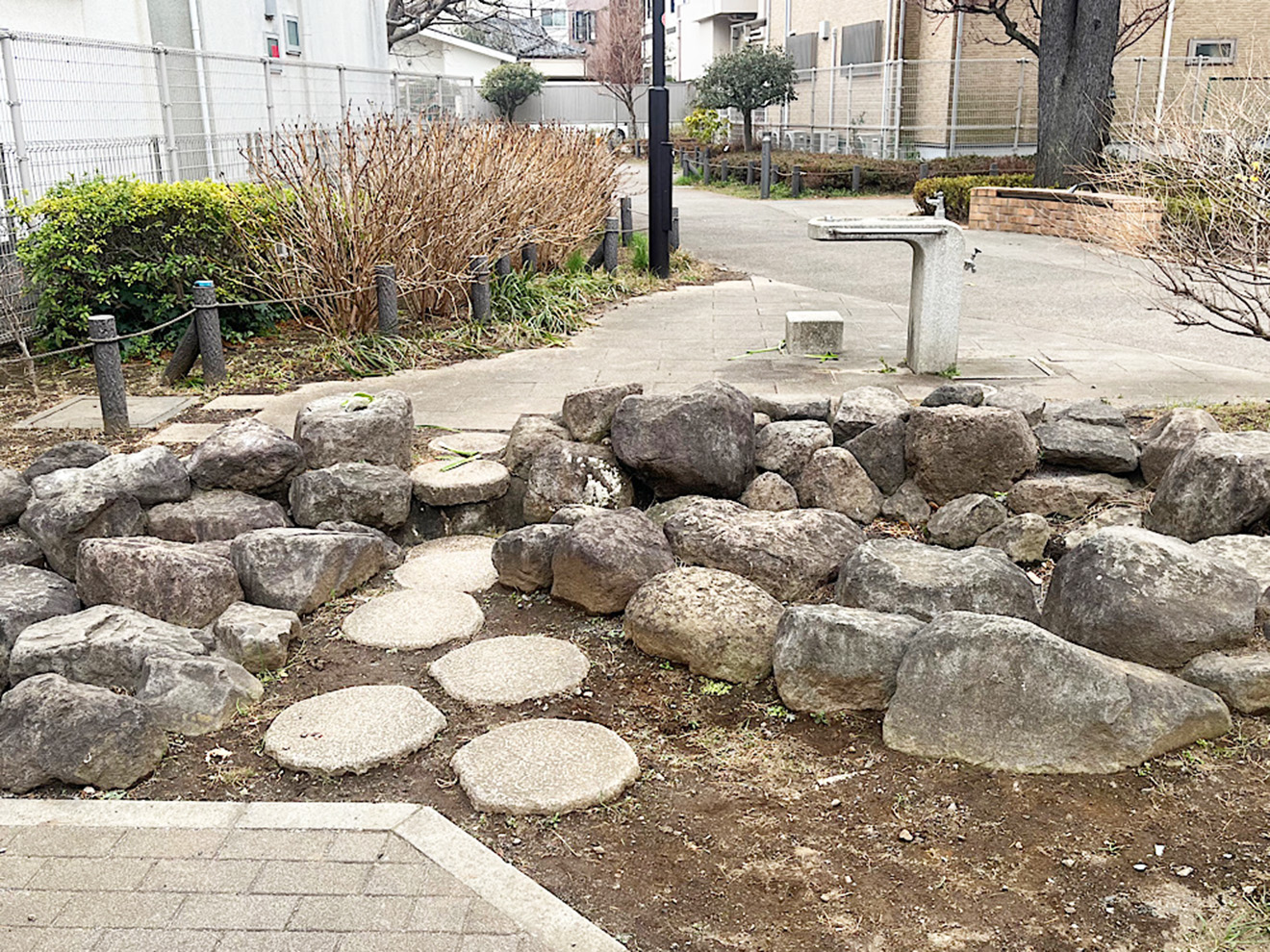 「若林もみじ公園」の水場