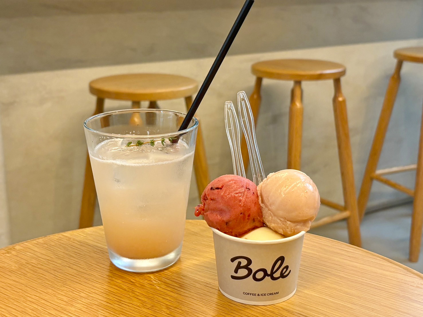 「Bole COFFEE & ICECREAM」のアイスとドリング