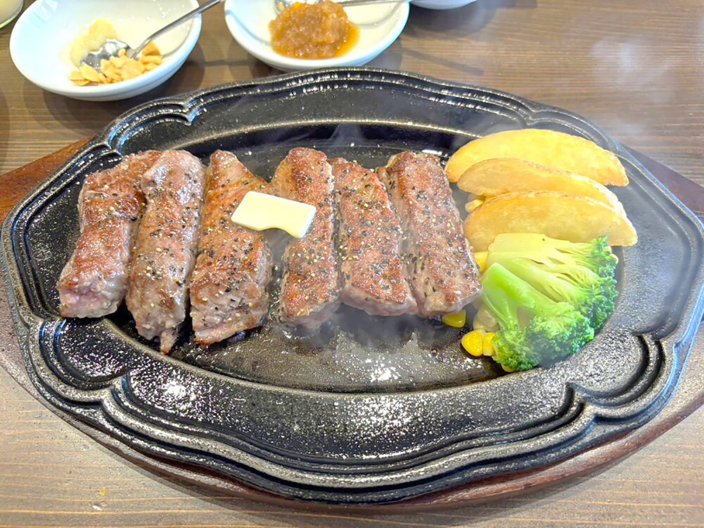 「BUFFALO HUNTER BLOOD TOKYO」のステーキ