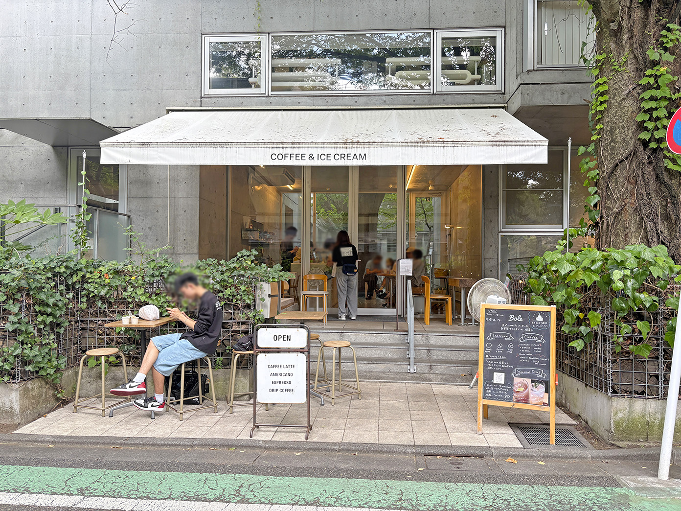 「Bole COFFEE & ICECREAM」の外観