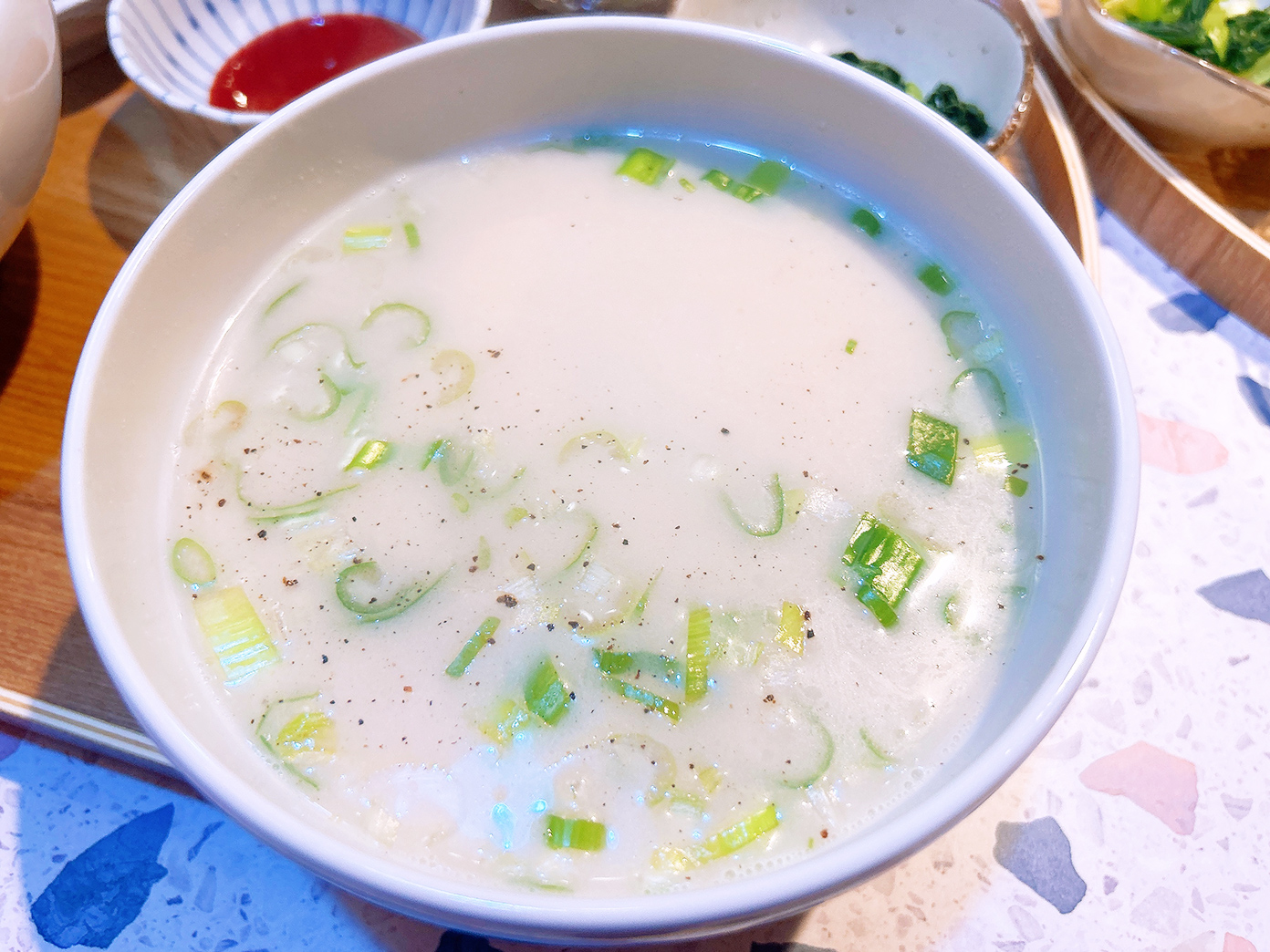 「韓国屋台 ホンデポチャ 吉祥寺店」ソルロンタン