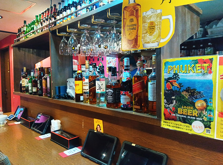 「タイ料理居酒屋 キングサイアム吉祥寺」店内