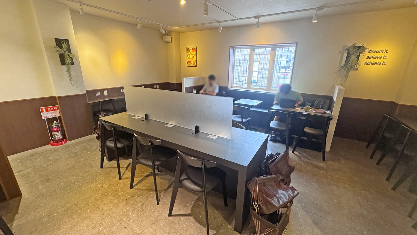 「MR.HIPPO COFFEE」の店内