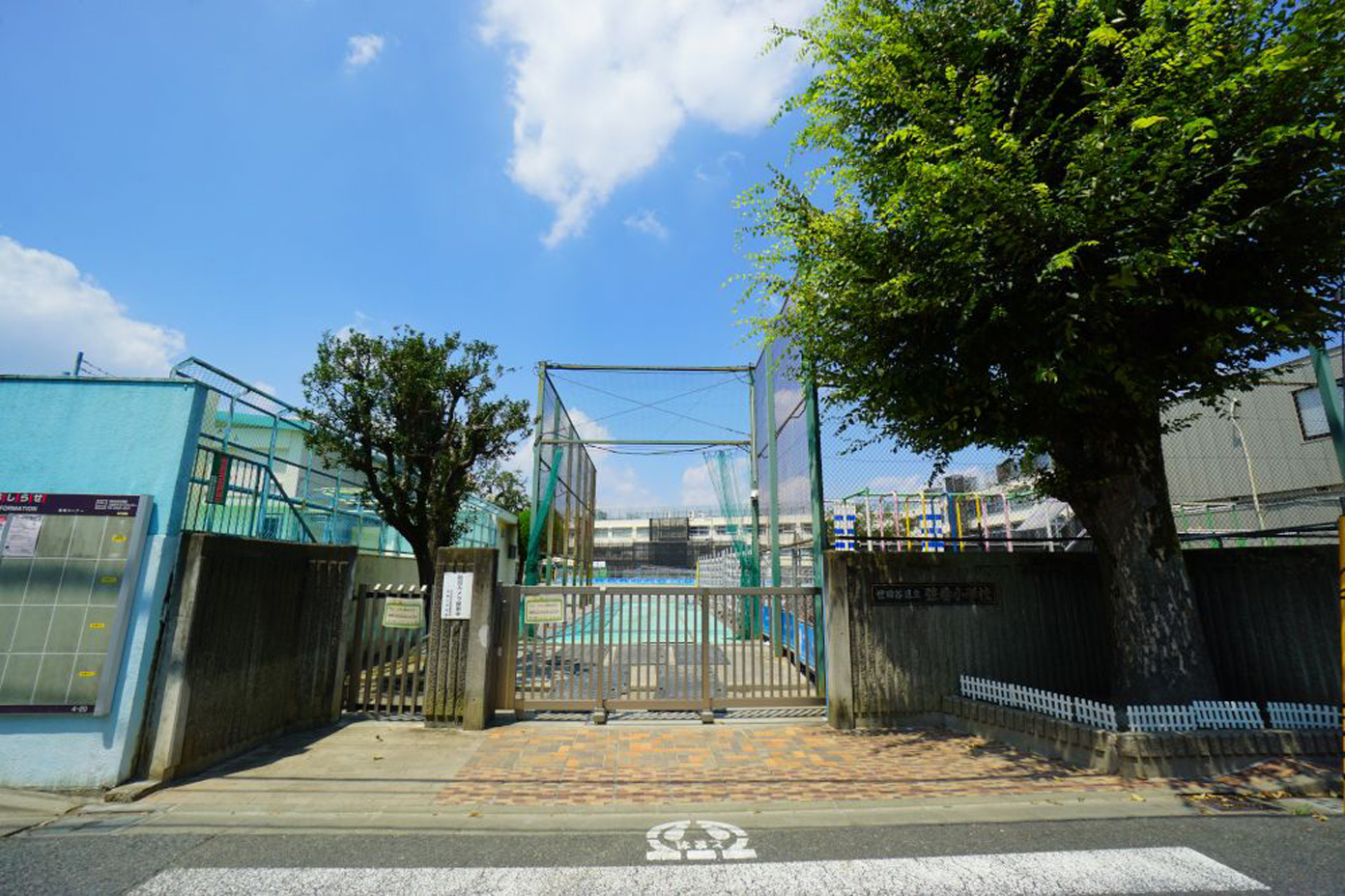 弦巻小学校