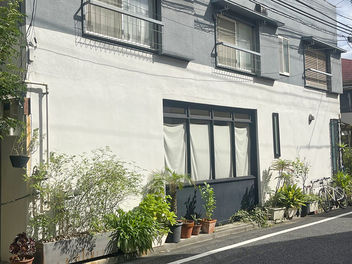 「CHEZ RONA」の外観