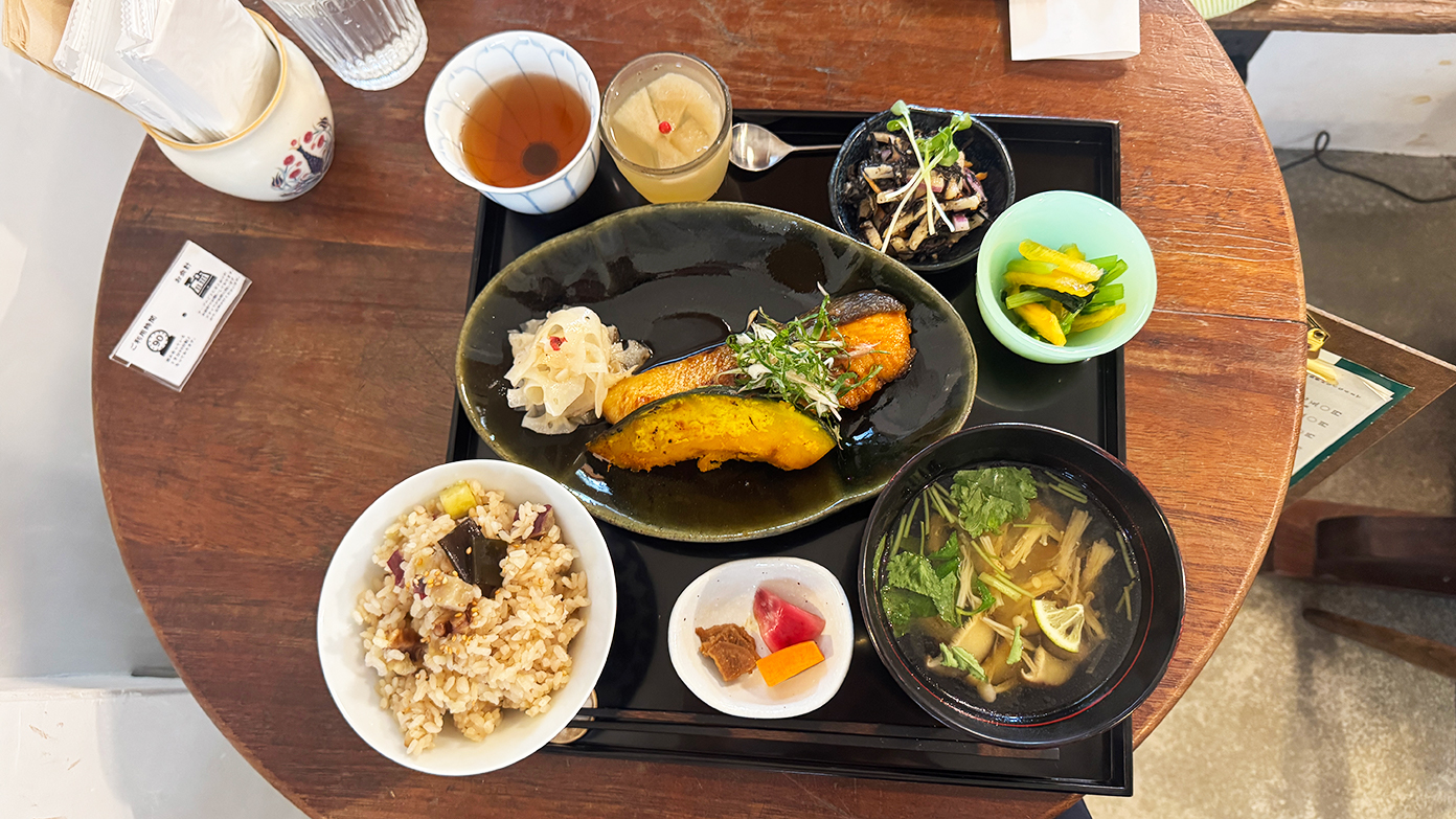 「あたりまえ食堂」季節の御膳