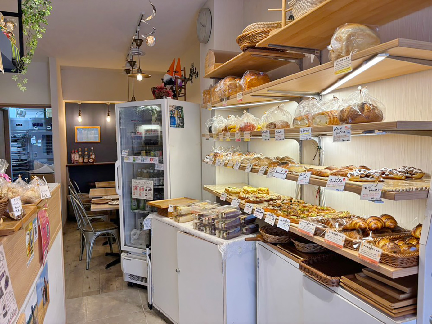 「カランコロン」の店内