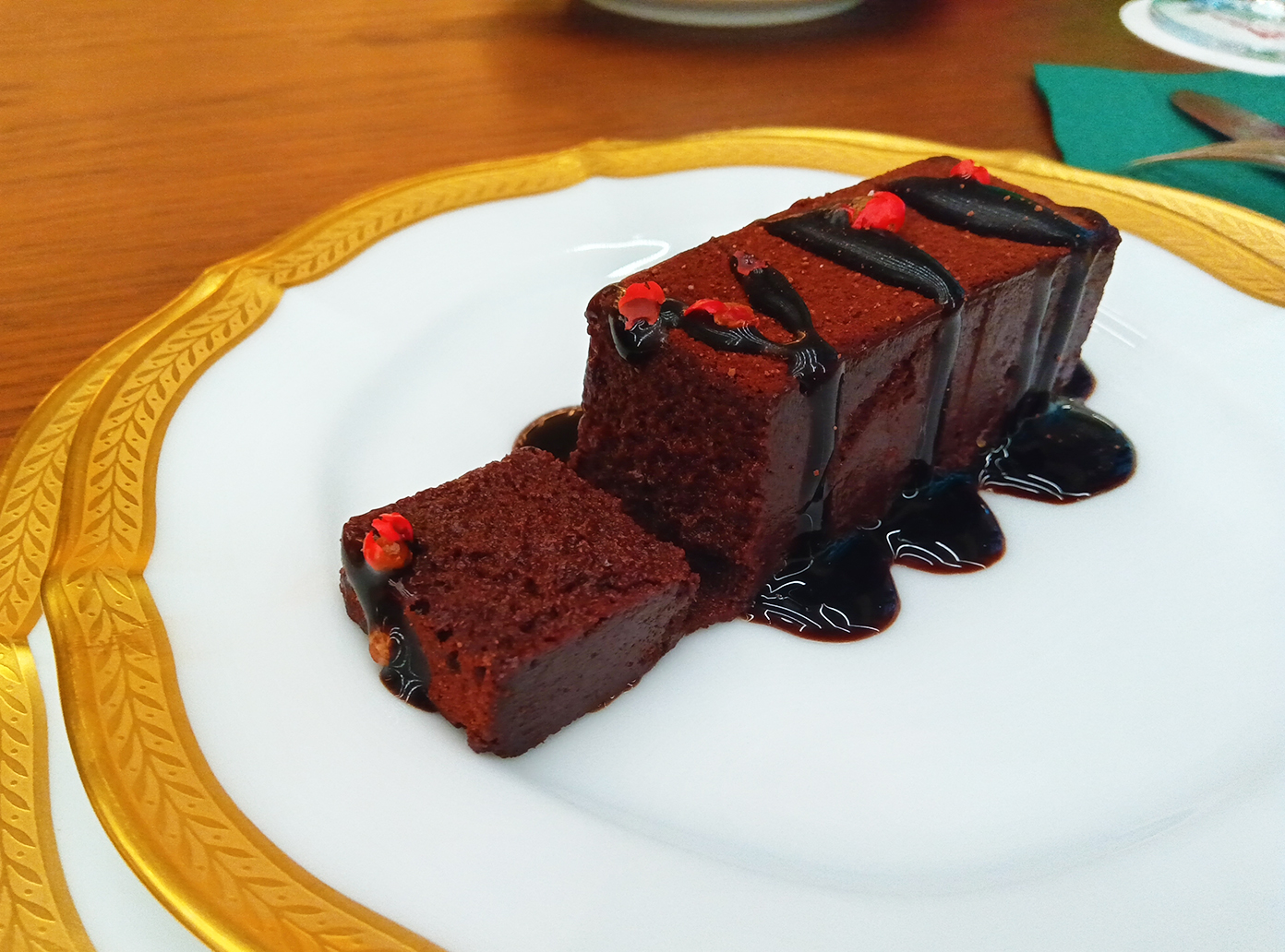 「こけし屋」のチョコレートテリーヌ