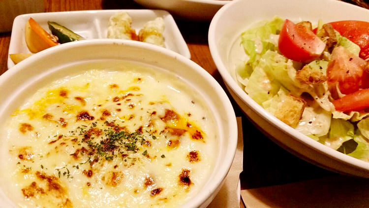 kokokarraのサラダとミニスパゲティグラタン