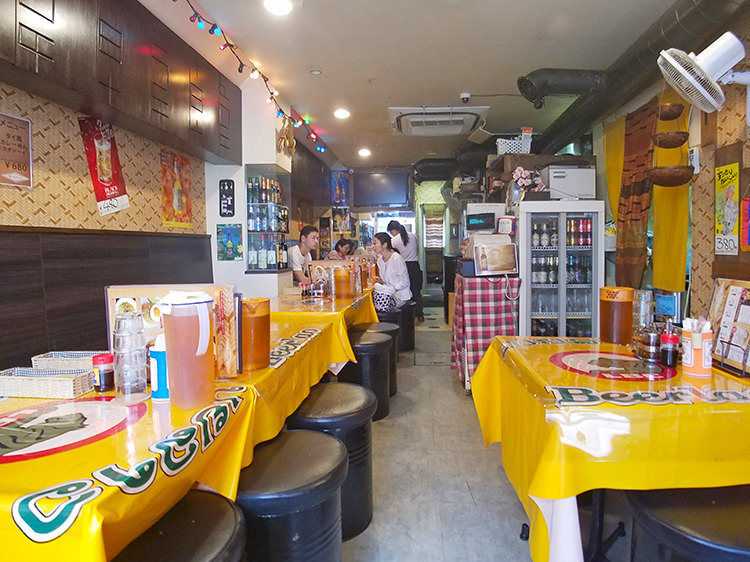 サバイディーの店内