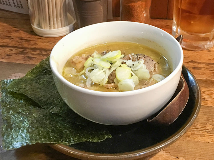 焼き鳥どん 荻窪店の鶏の煮込み