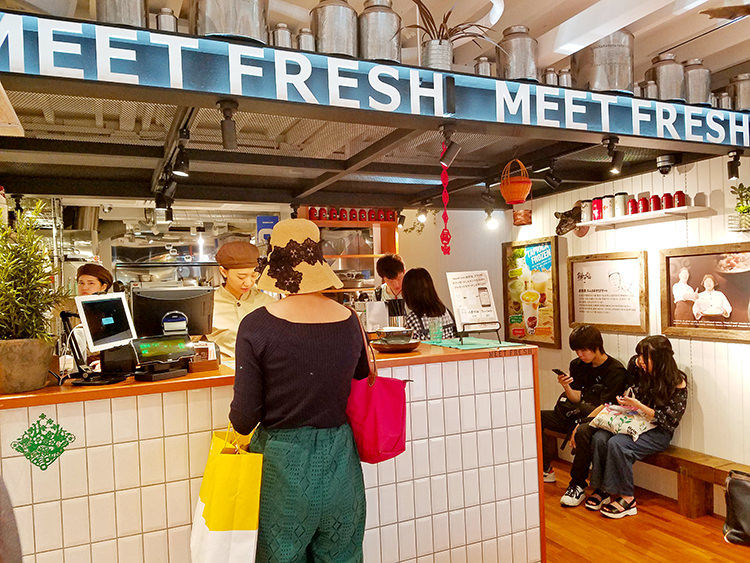 「MeetFresh 鮮芋仙(シェンユイシェン) 吉祥寺北口店」のレジ