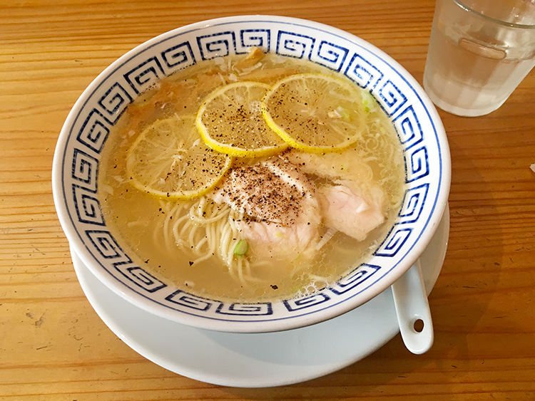 ねいろ屋の瀬戸内レモンラーメン