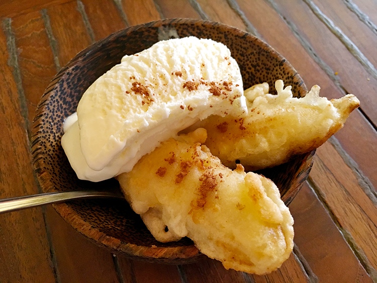 カフェバリチャンプル (cafe Bali Campur)のピサンゴレン・アイス