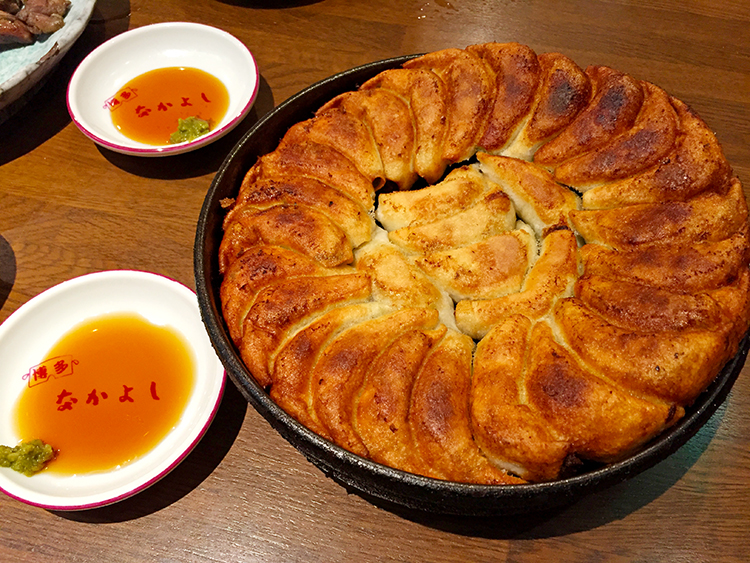 南阿佐ヶ谷 博多鉄なべ餃子なかよしの鉄なべ餃子