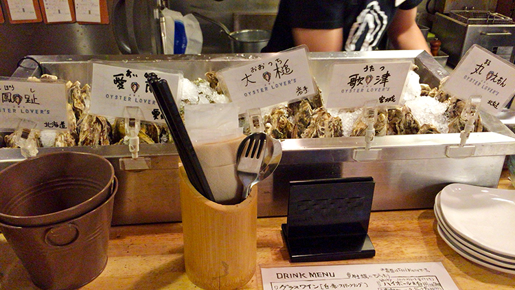 OYSTER LOVER'Sに並ぶカキ