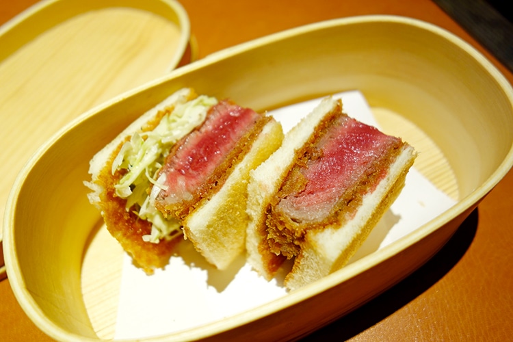 三鷹 和牛倶楽部のカツサンド
