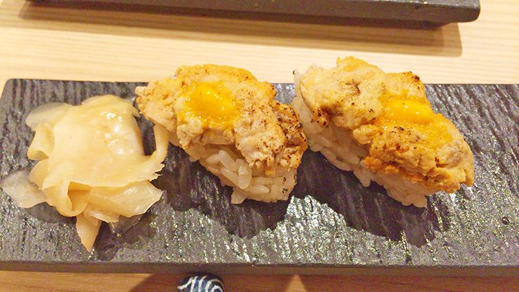 鮨・酒・肴 杉玉の海のフォアグラ雲丹バター炙り(二貫)