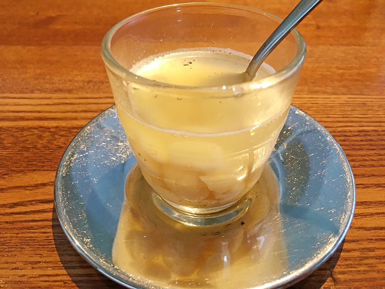 ビストロ天下井の白いんげん豆のスープ