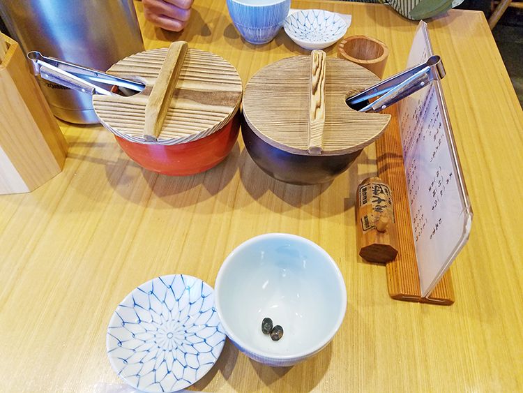 日本橋天丼 金子屋の黒豆茶