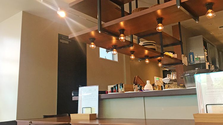 cafe & bar Quartetの店内
