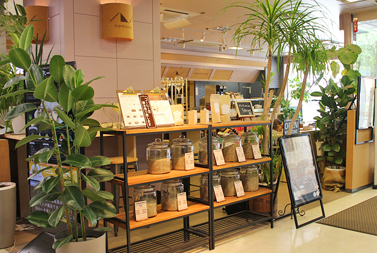 nomuno coffee & wine libraryの入口