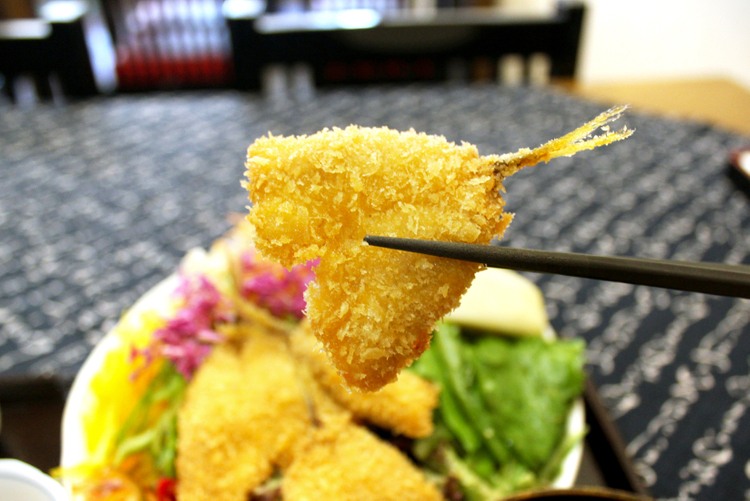 だしの名残 おふくわけのアジフライ定食
