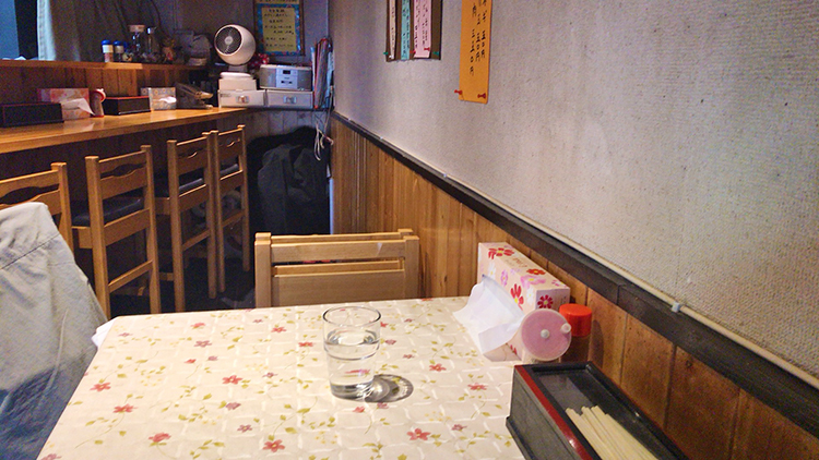 手打ちうどん「恵(けい)」の店内