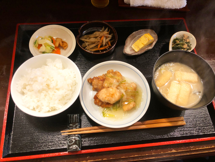 瓜坊の定食屋さん&お惣菜 お弁当のカジキマグロの竜田揚げ長ネギあんかけ定食