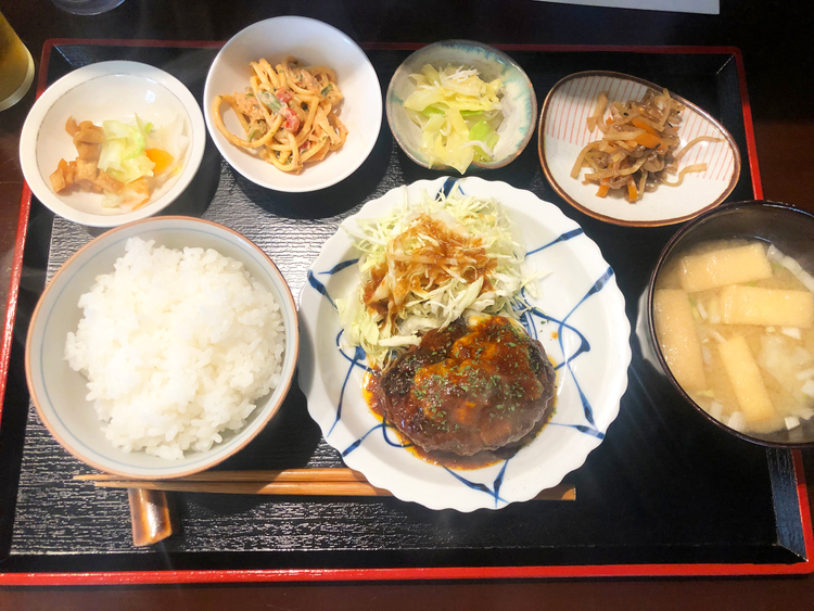 瓜坊の定食屋さん&お惣菜 お弁当のチーズハンバーグ定食