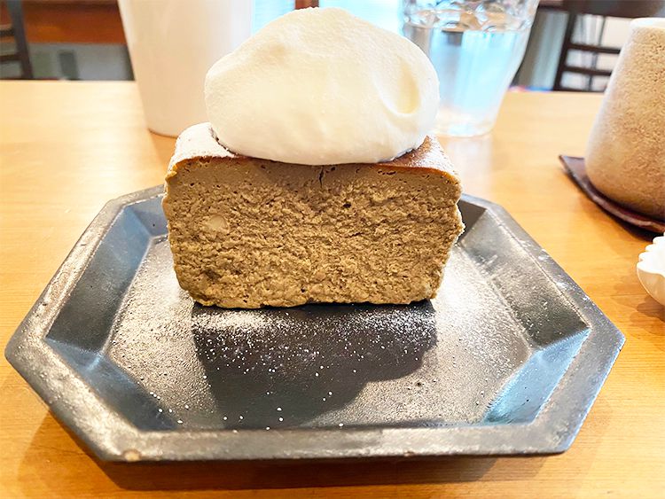 くろもじ珈琲のほうじ茶チーズケーキ