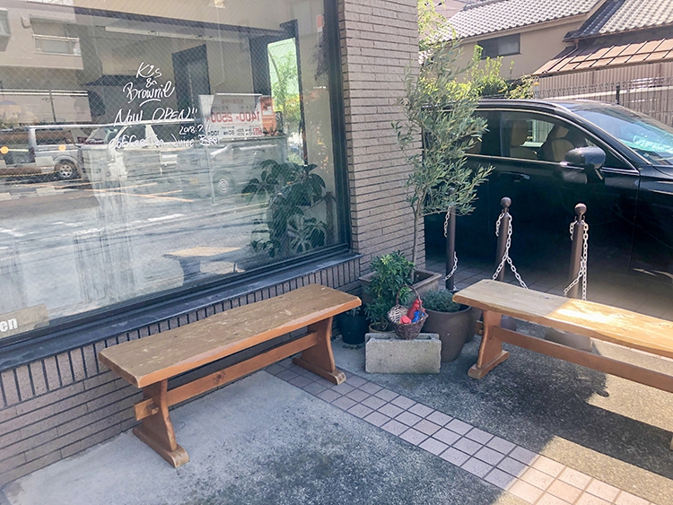 K’s&Brownieのベンチ