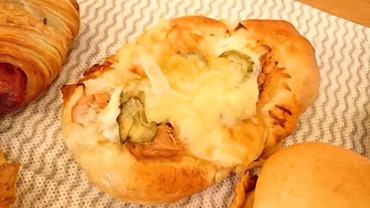 プクムクのツナパン