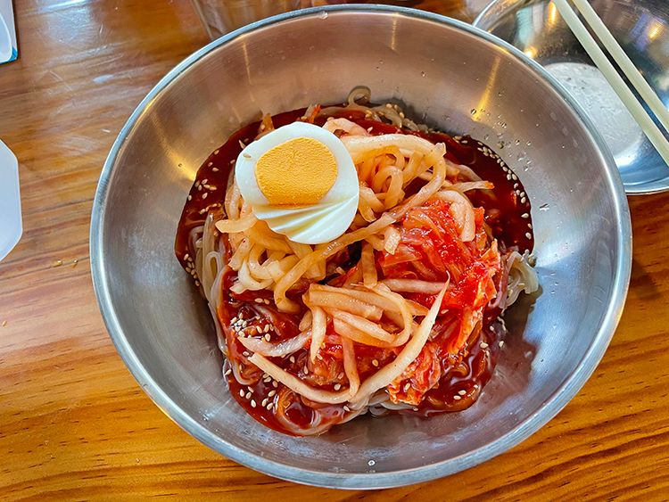 ソナムのビビン冷麵