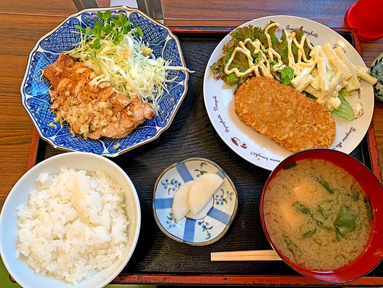 まるけん食堂の日替わり定食