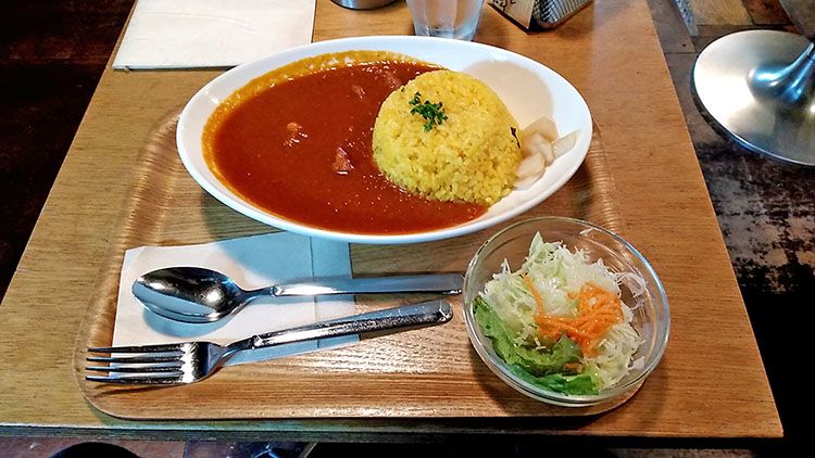「モモガルテン」のインド風スパイシーポークカレー(大盛り)