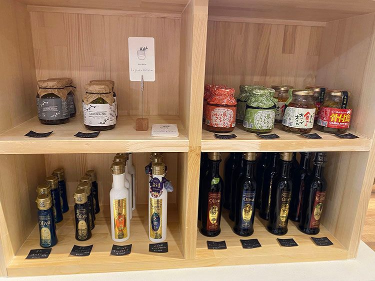 lojiurakitchenの商品