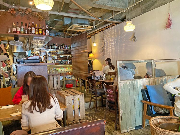 Alley Cafe(アリーカフェ)の店内