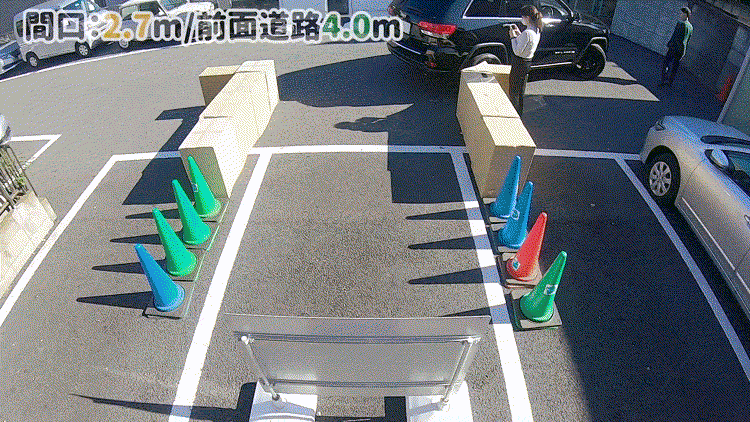 大型車ジープグランドチェロキーで駐車!駐車場幅2.7m、前面道路4.0m