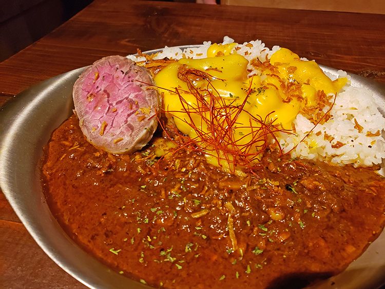 MEAT EAT UPのスパイスカレー とろとろチーズ