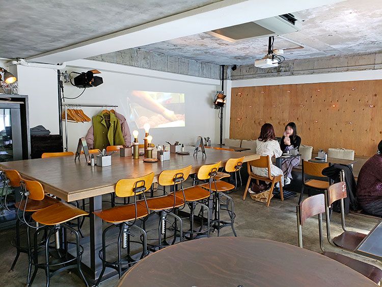 PEP spanish barの店内