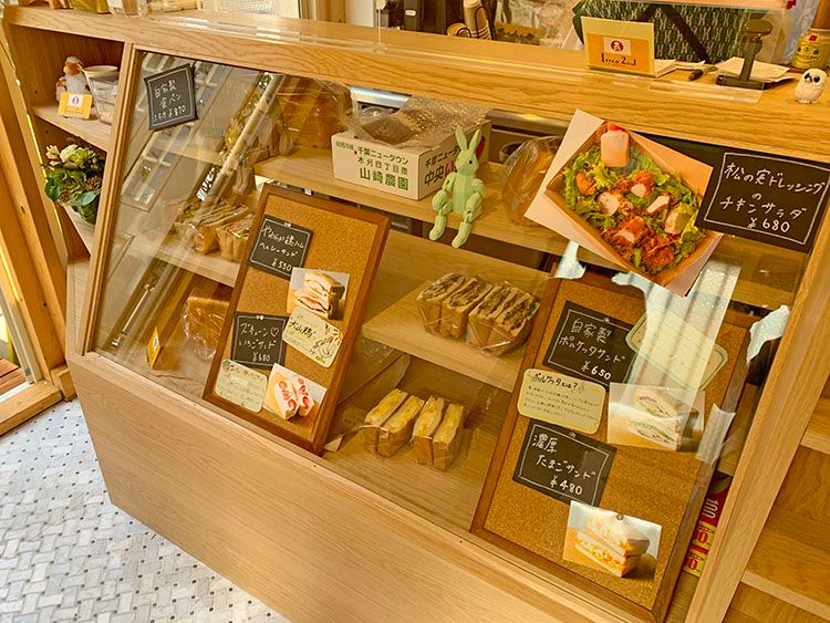 Luce 2nd(ルーチェセカンド)のショーケースの中のサンドイッチ