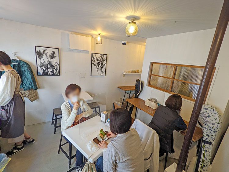 西荻3時の店内