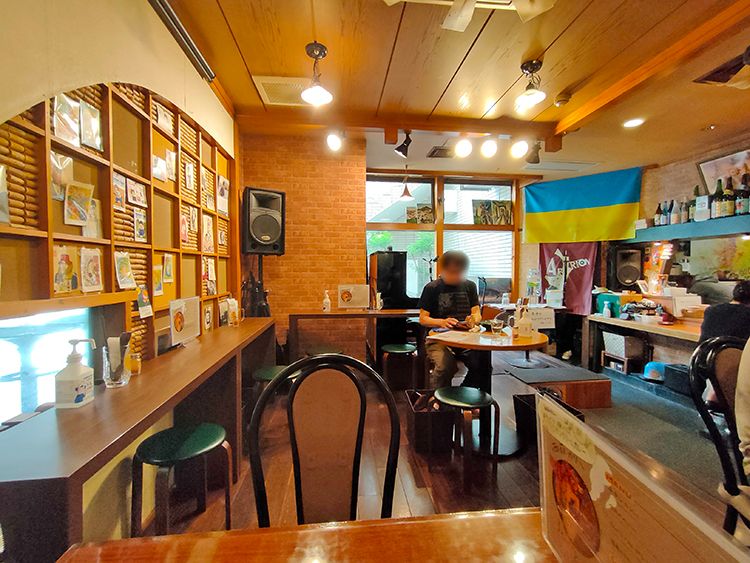 西荻カリー ろんぐとーんのおしゃれな店内
