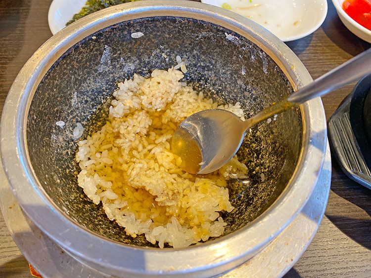 スンドゥブ専門店OKKIIの〆のお茶漬け