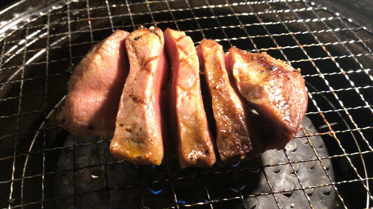 吉祥寺ホルモンの厚切り牛タン