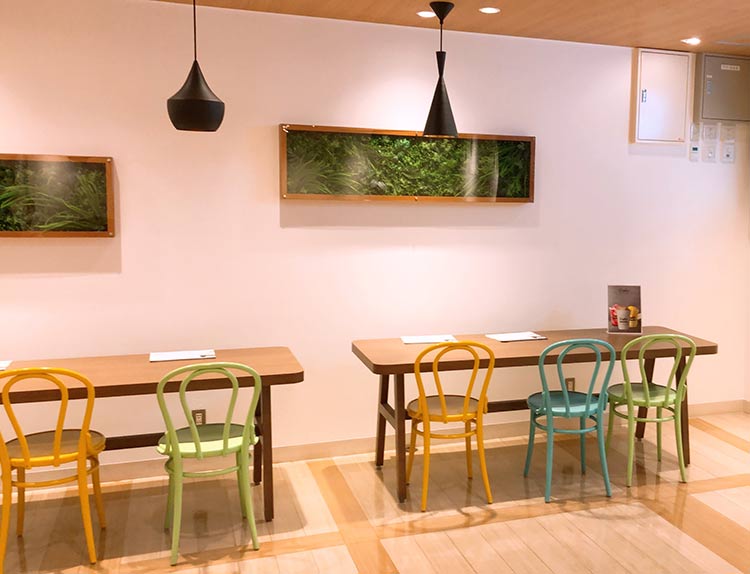 サンヤカ店内