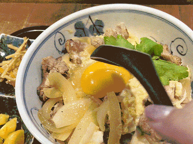 とり吉の親子丼GIF